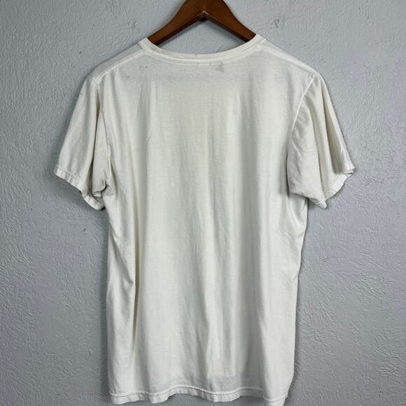 Anvil Tag Graphic Tee With Shaking Hands - M - Picture 4 of 6